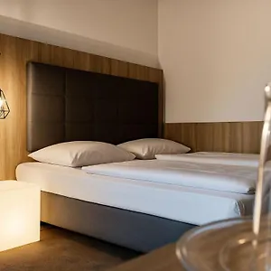 3* Отель Plaza & Living Frankfurt